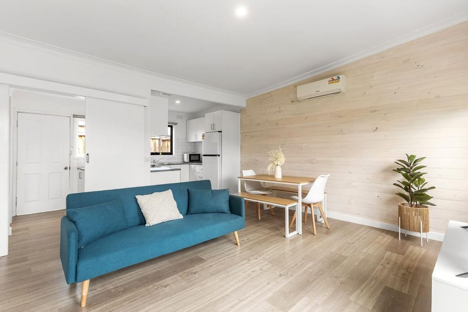 Rosebud Beachfront Haven Coastal Bliss Four Apartment in Melbourne
