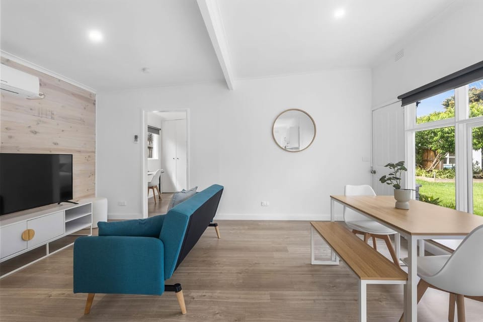 Rosebud Beachfront Haven Coastal Bliss Five Apartment in Melbourne