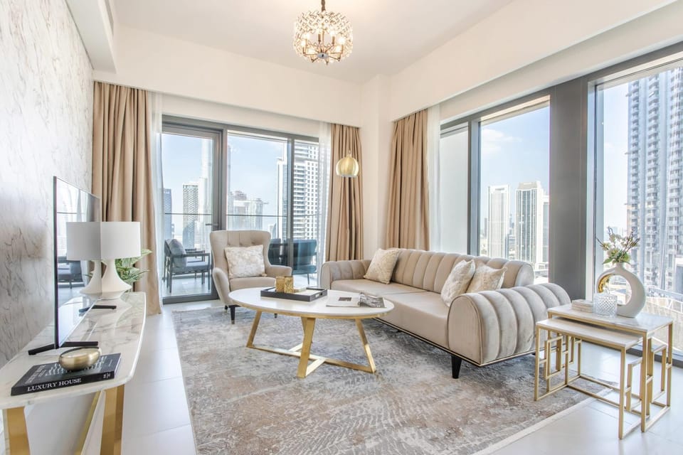 Frank Porter - Burj Royale Apartment in Dubai