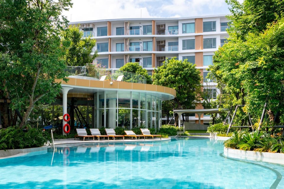 Property building, Swimming pool