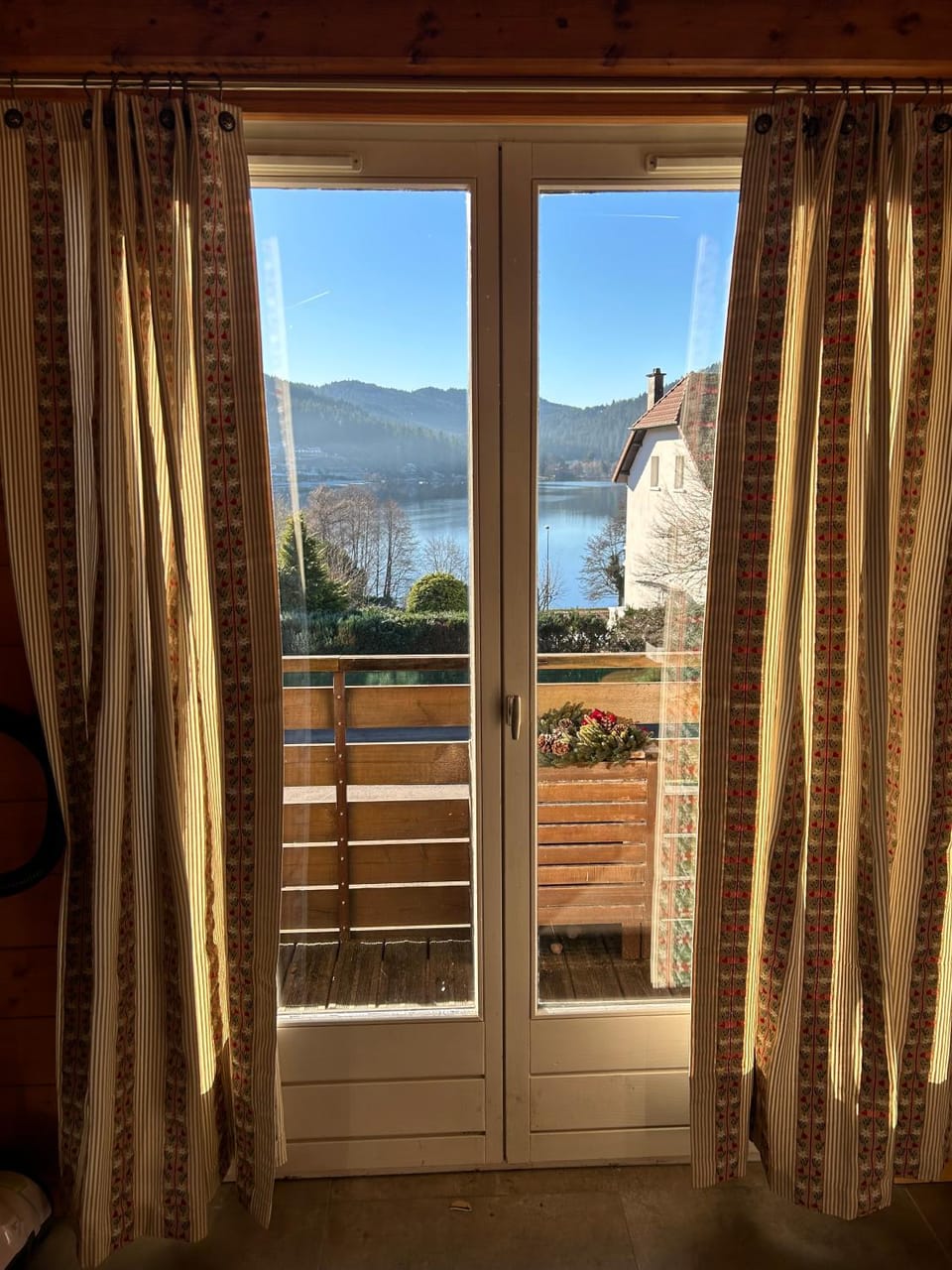 Natural landscape, Balcony/Terrace, Lake view, Mountain view