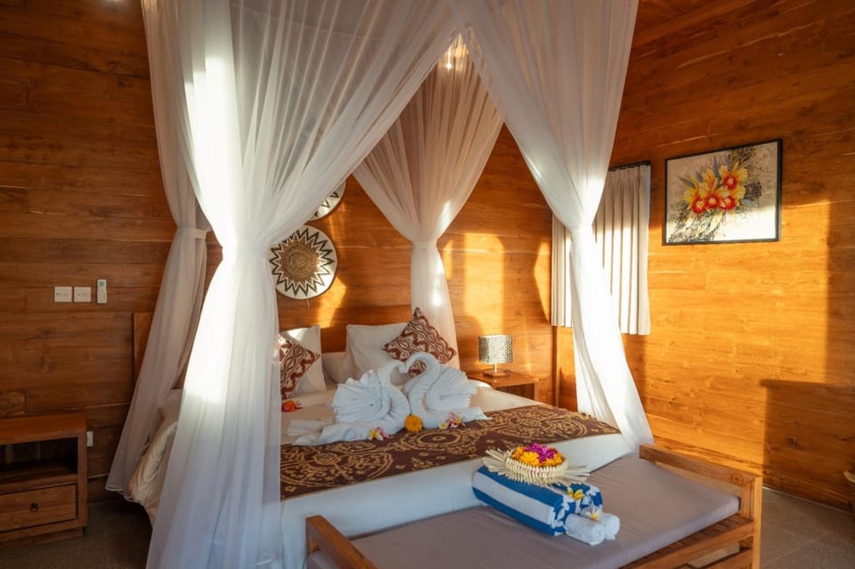Photo of the whole room, Seating area, Bedroom