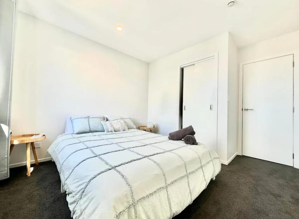 Immaculate - 2 Bedroom Townhouse close to Fruitvale train station Apartment in Auckland