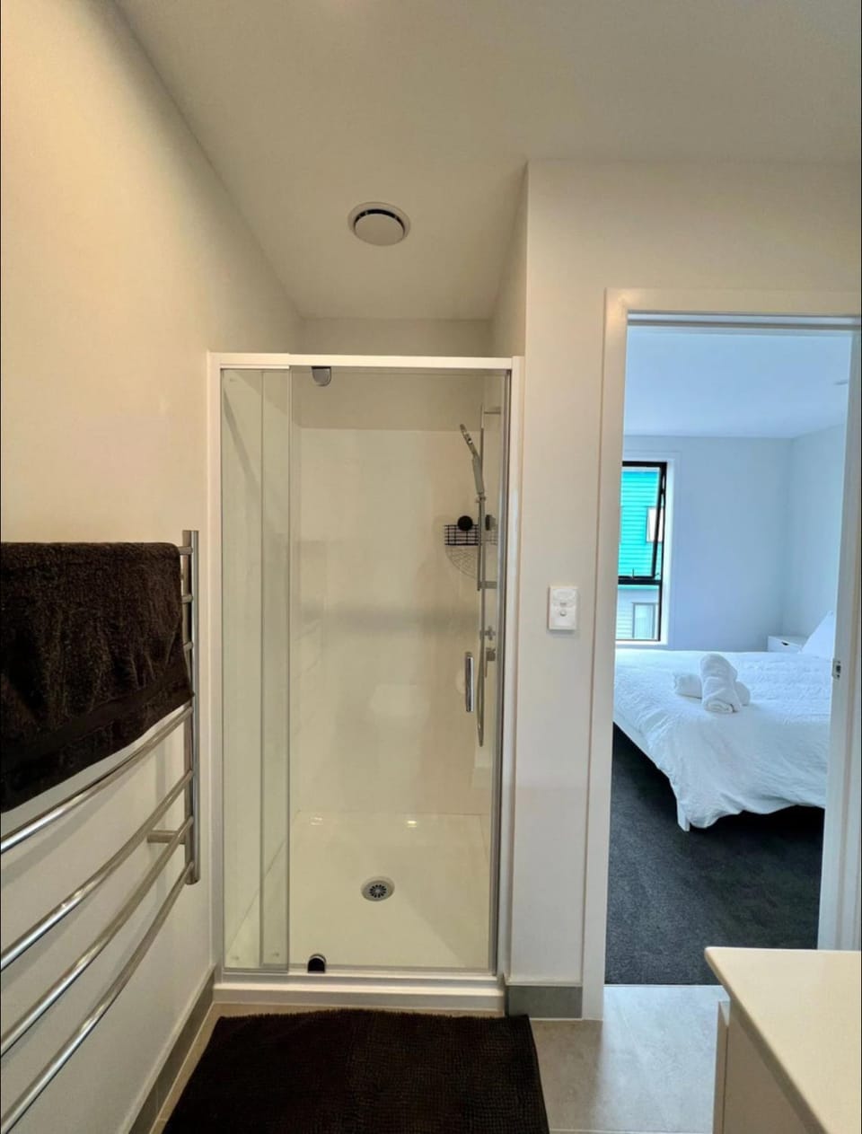 Immaculate - 2 Bedroom Townhouse close to Fruitvale train station Apartment in Auckland