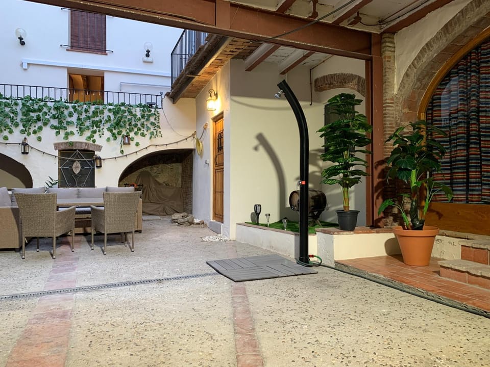Inner courtyard view