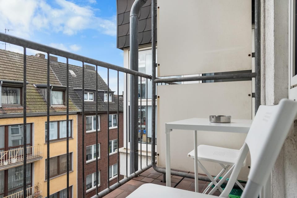 Patio, Day, Balcony/Terrace, Seating area