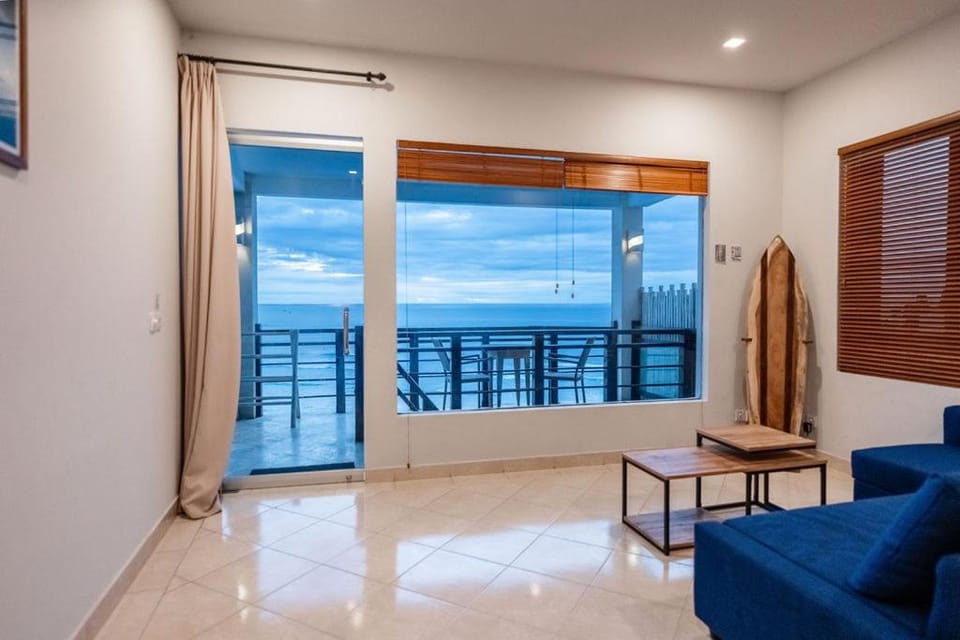 Natural landscape, Balcony/Terrace, Living room, Seating area, Sea view