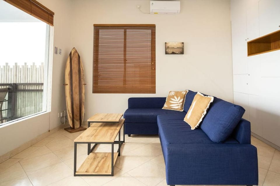 Living room, Seating area, air conditioner