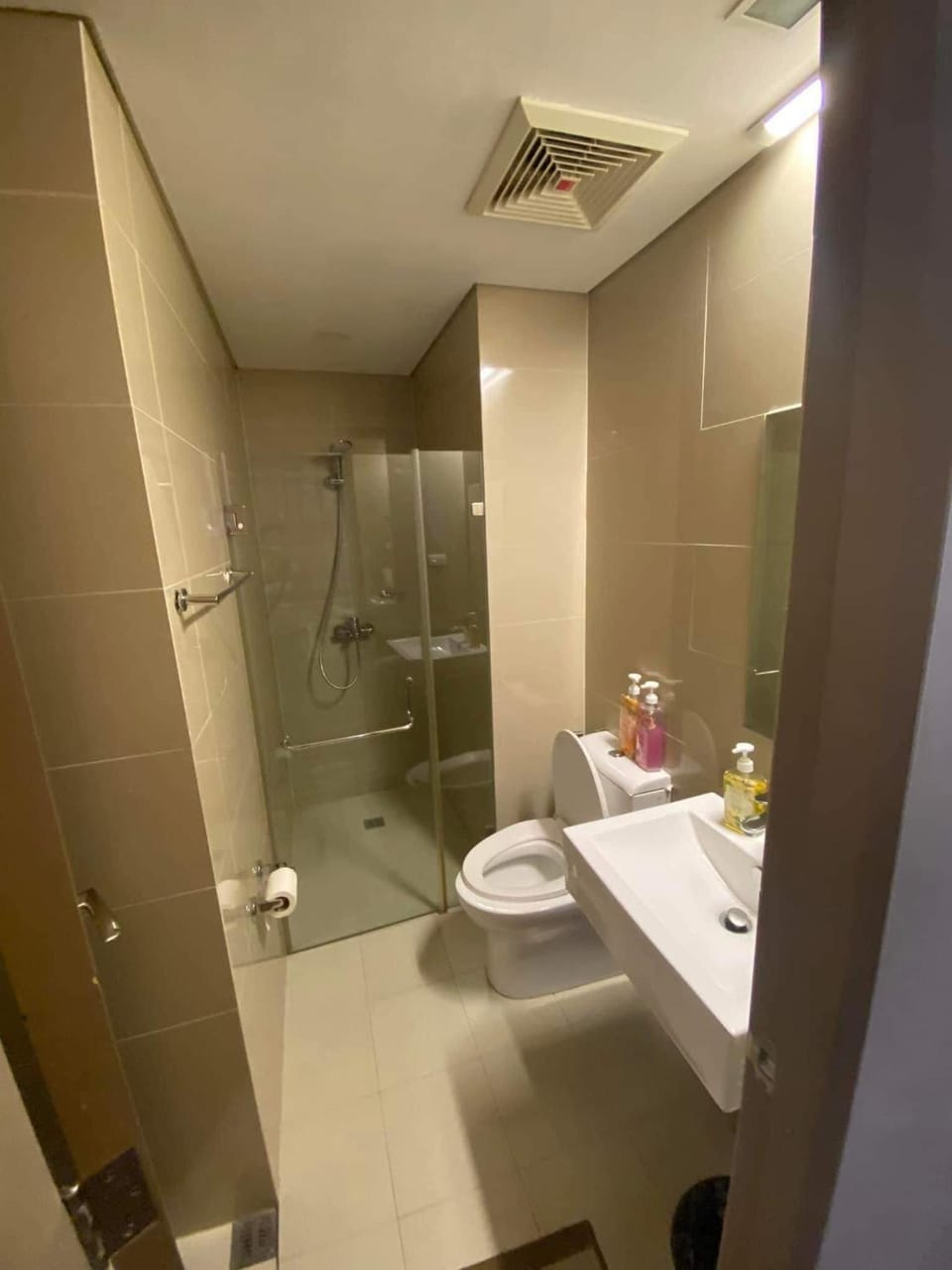 Shower, Toilet, Bathroom
