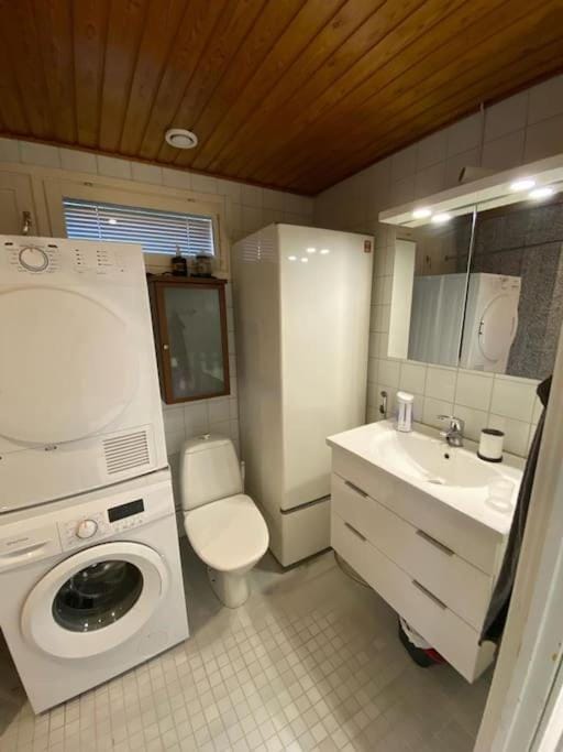 Shower, Toilet, Bathroom, washing machine, dryer