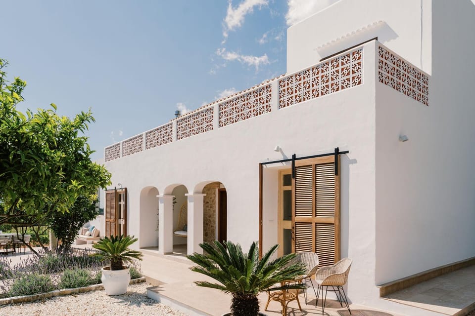 Facade/entrance, Garden