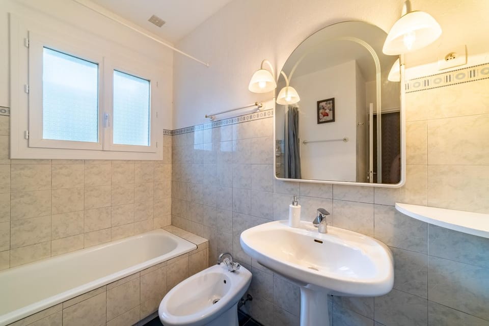 Bathroom, Bath