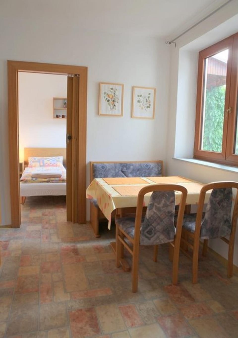 Photo of the whole room, Dining area