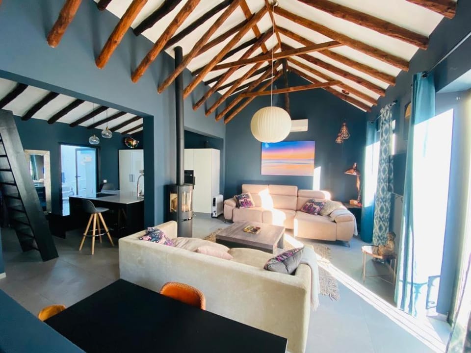 TV and multimedia, Living room, Other, Photo of the whole room, Seating area, Dining area, Entertainment