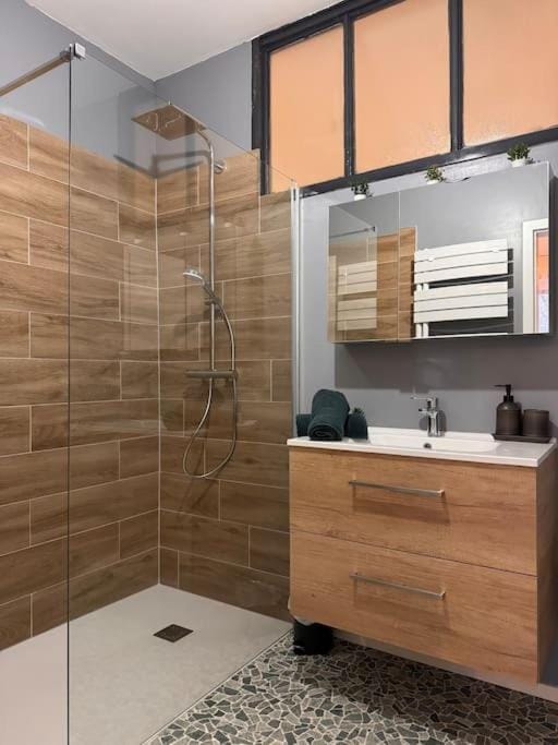 Shower, Bathroom