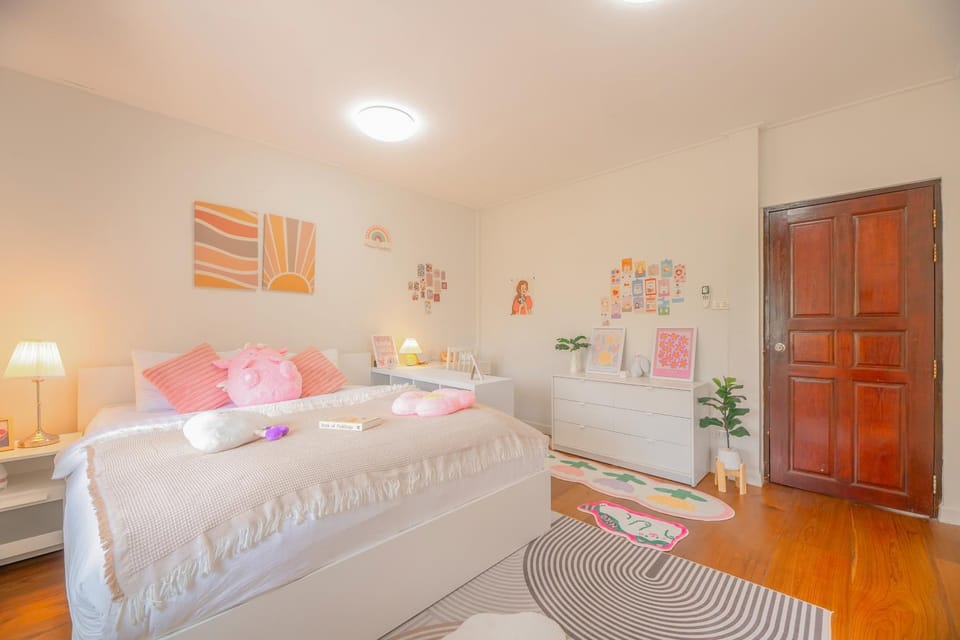 Bed, Bedroom