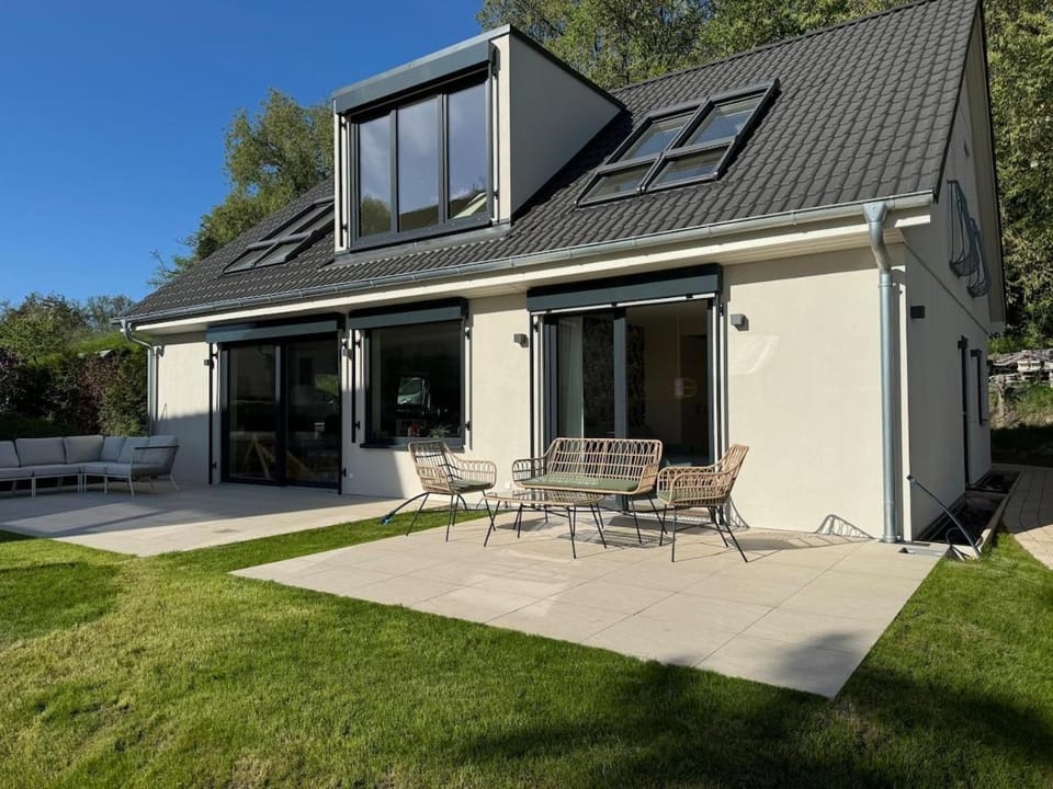 Property building, Balcony/Terrace