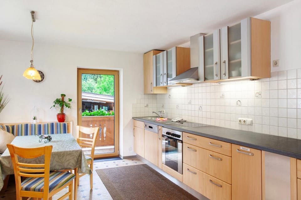 Property building, Kitchen or kitchenette, Living room