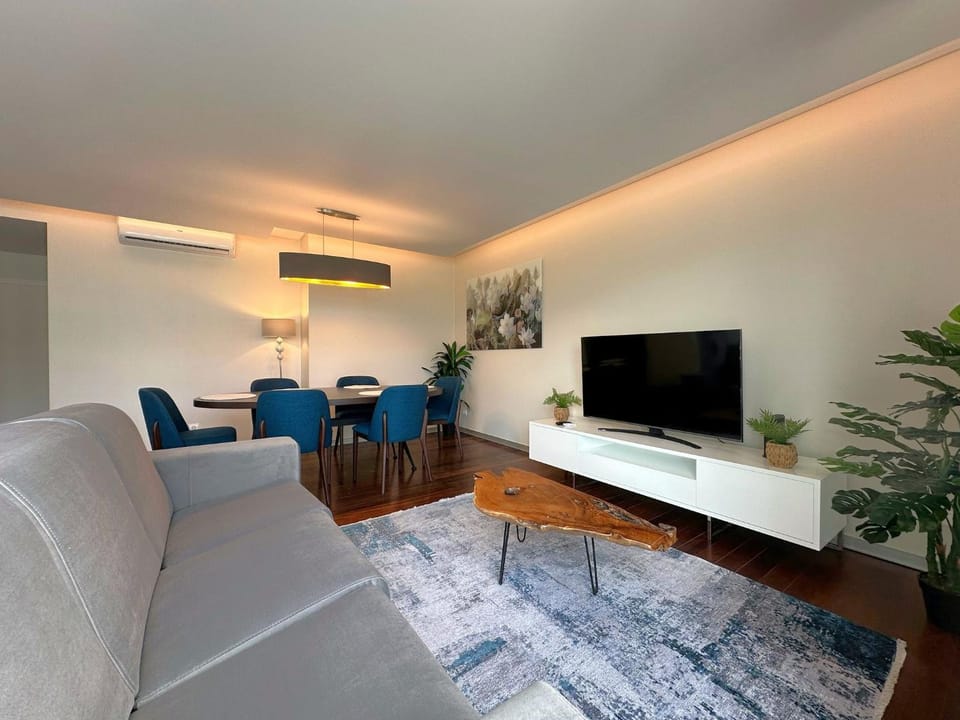Communal lounge/ TV room, TV and multimedia, Living room