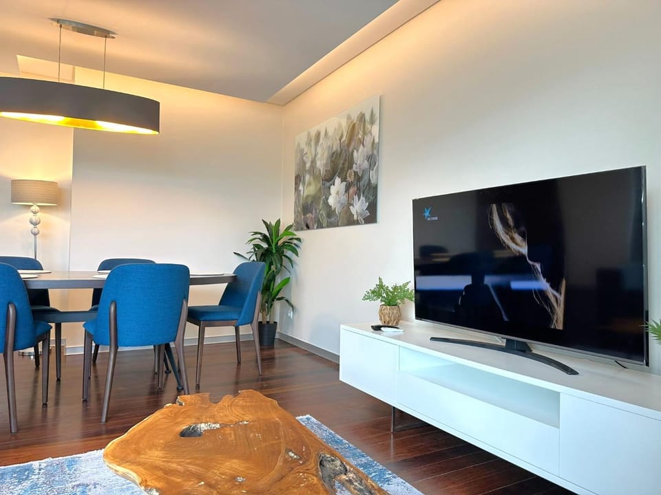 Communal lounge/ TV room, TV and multimedia, Living room