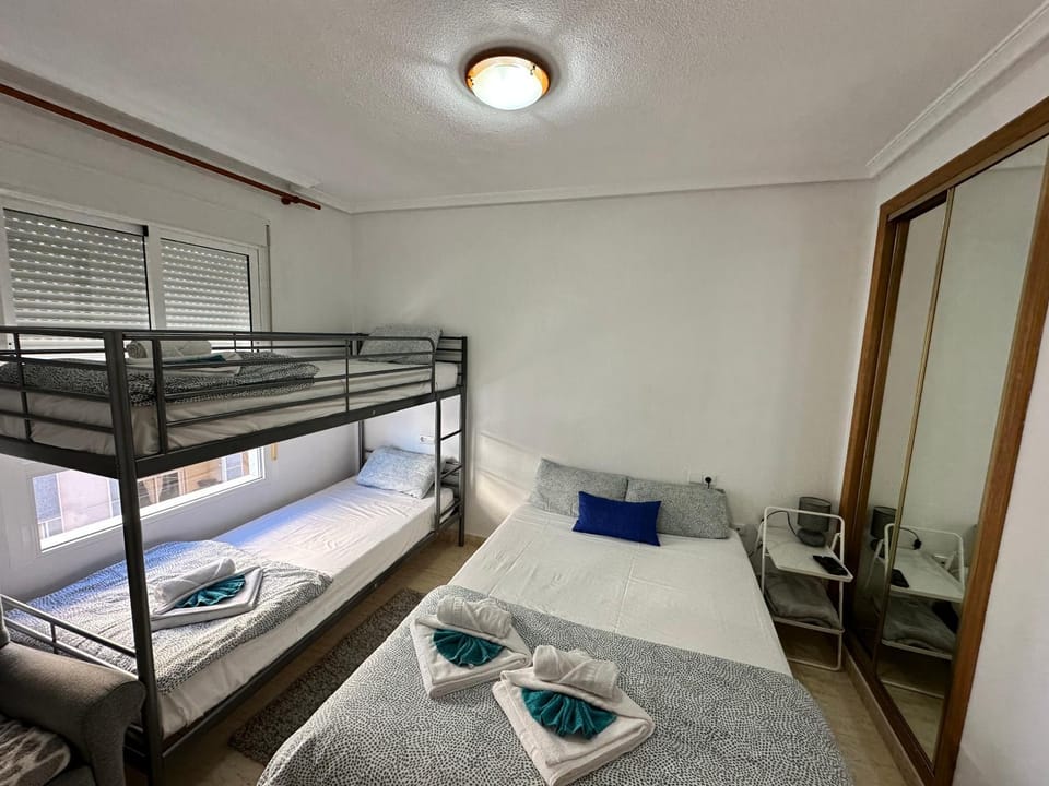 Bed, Bedroom, bunk bed