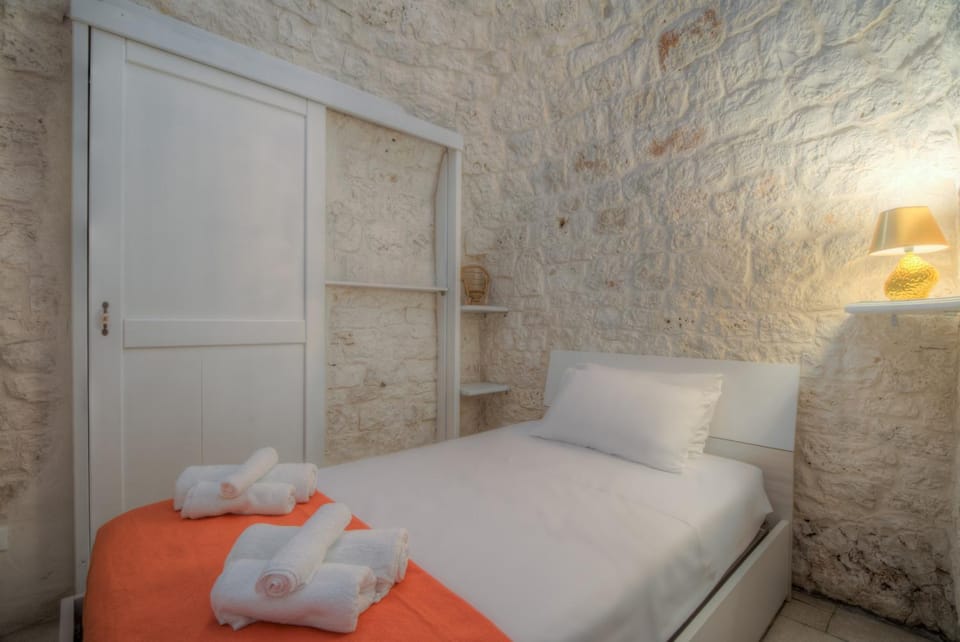Trullo Paan House in Province of Taranto