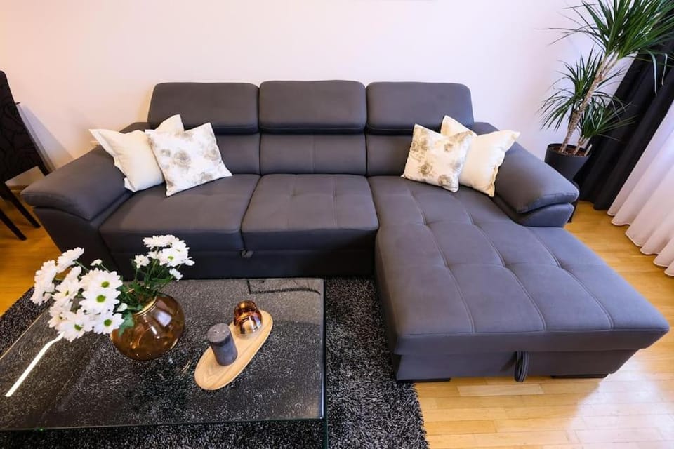 Design Bliss Retreat - Parking Apartment in City of Zagreb