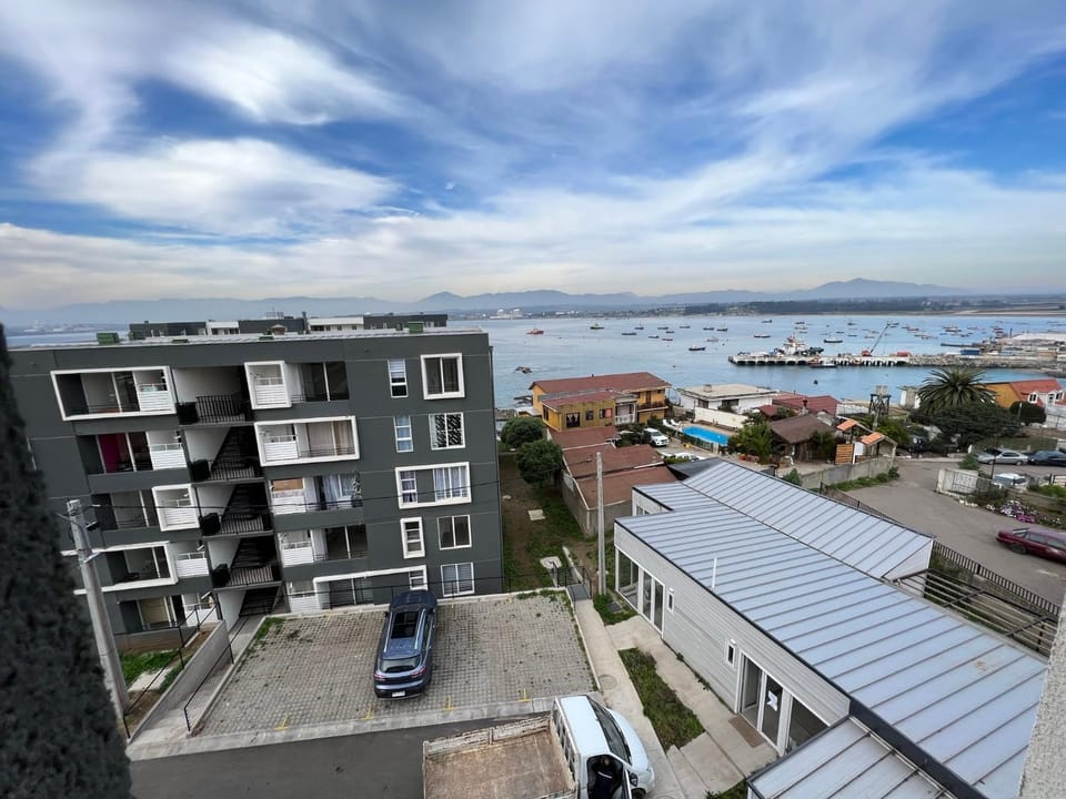 Property building, Neighbourhood, City view, Sea view, Parking