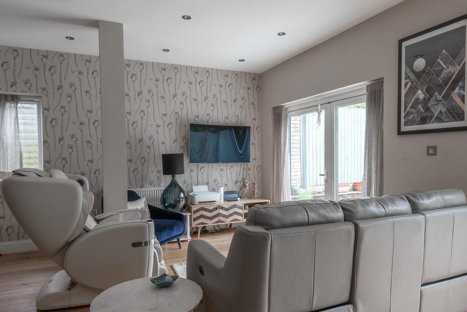 Quirky, Vintage 2 bed flat Apartment in London Borough of Camden