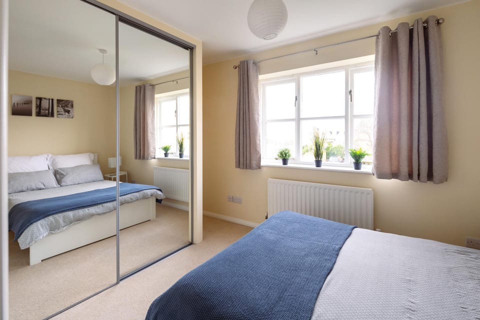 Bed, Bedroom, internet