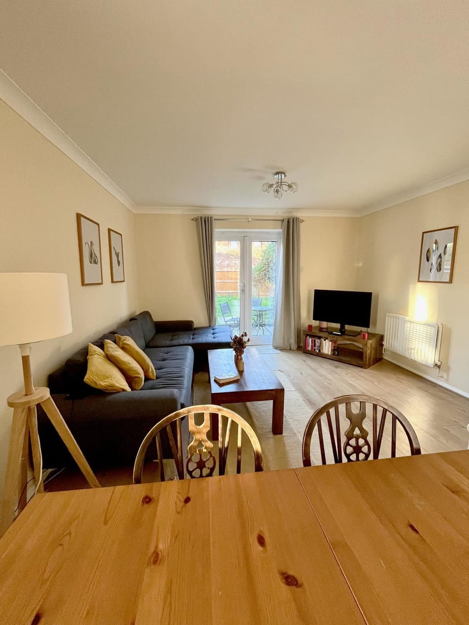 Living room, Dining area