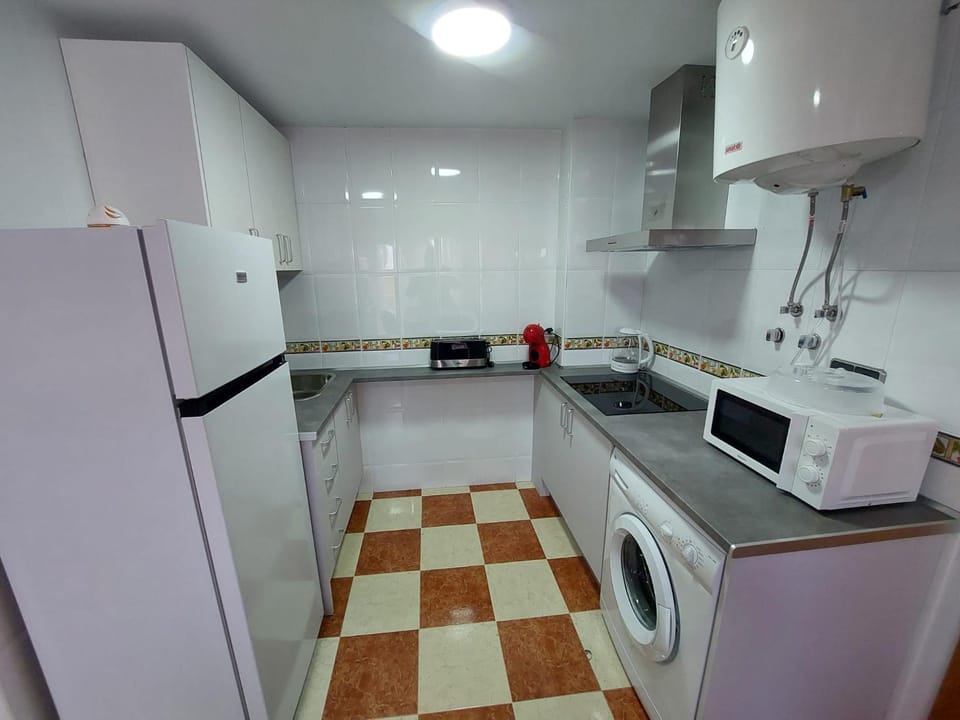 PLAZA DEL AYUNTAMIENTO con PARKING B&A Apartment in Castile-La Mancha