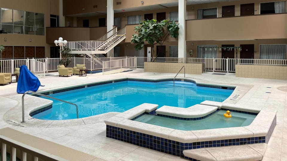 Pool view, Swimming pool