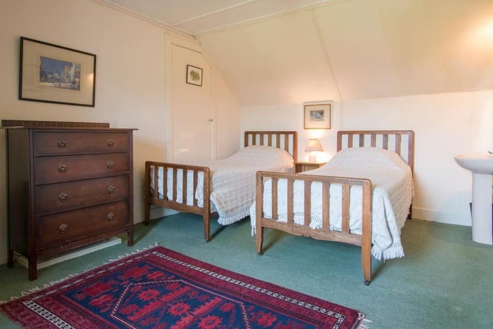 Ardnadrochet Cottage House in Scotland