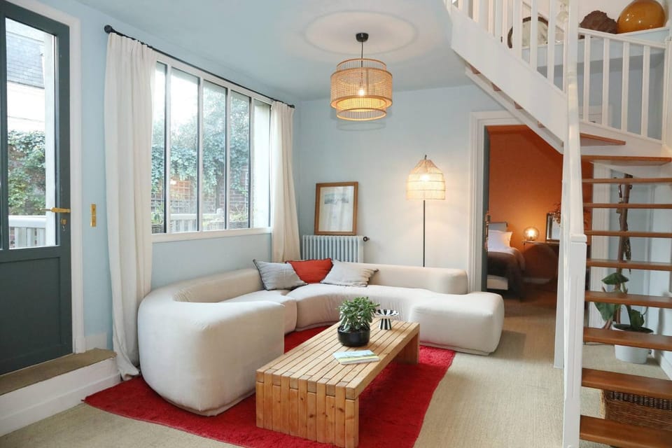 Communal lounge/ TV room, Living room