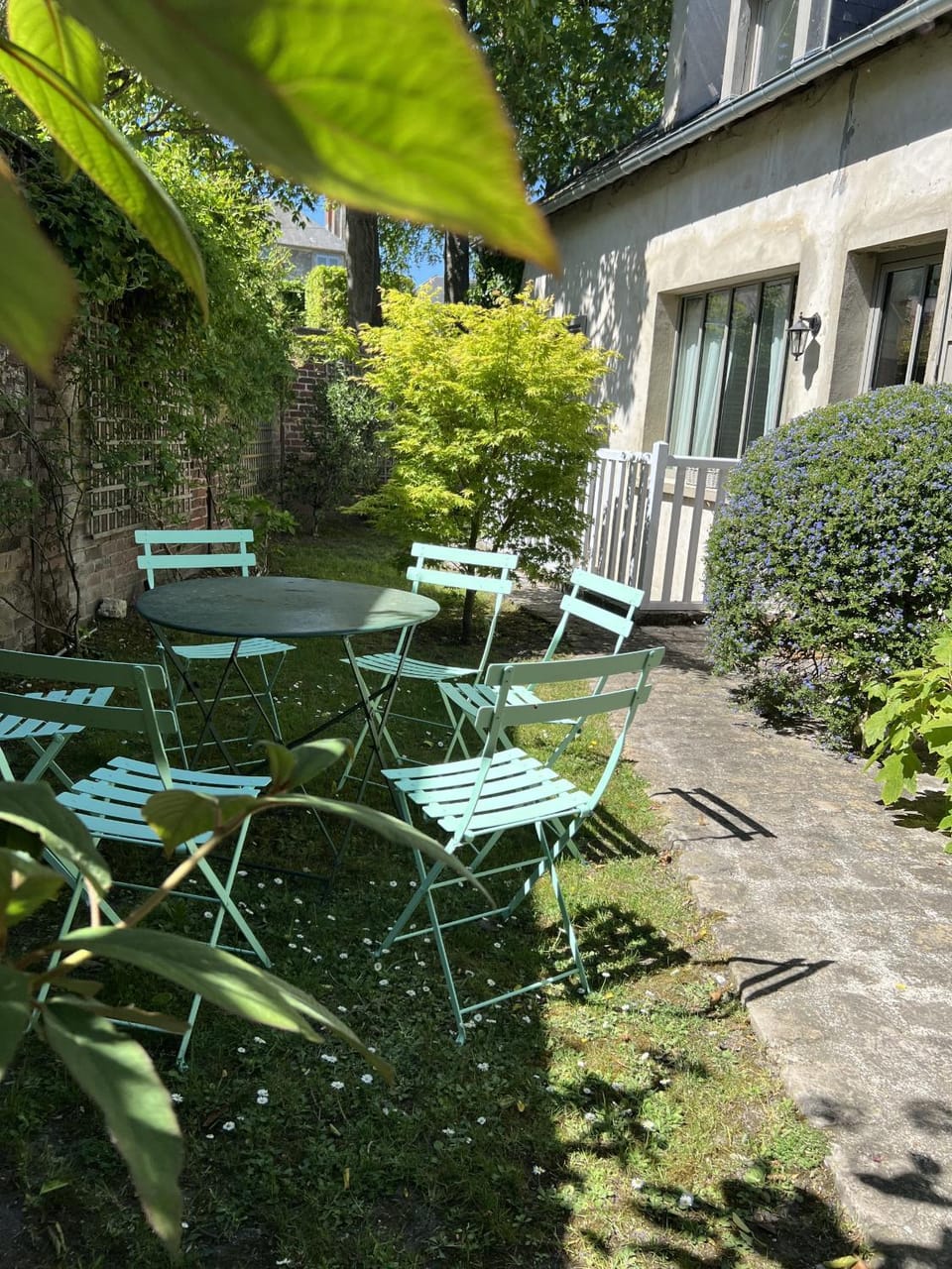 La Maison des Rues Pavées avec jardin by La Boîte En Plus House in Hauts-de-France