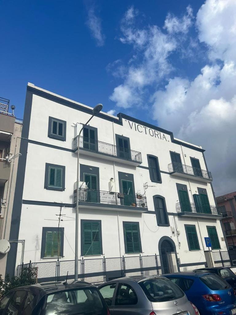 Property building, Location