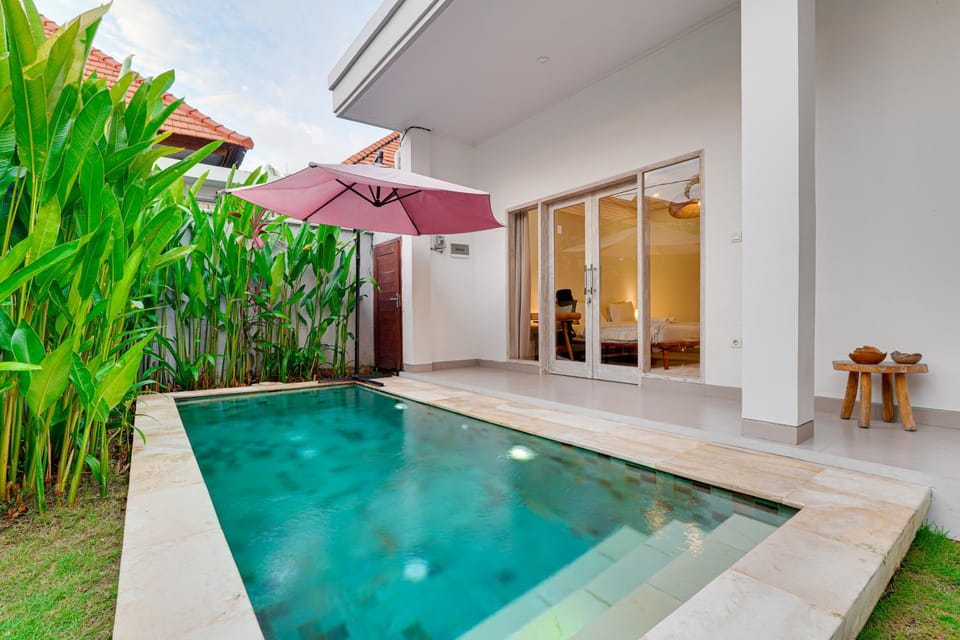 Pool view, Swimming pool