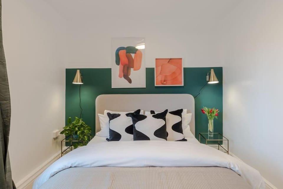 The Clissold, Two Bedroom Apartment N5 Apartment in London Borough of Islington