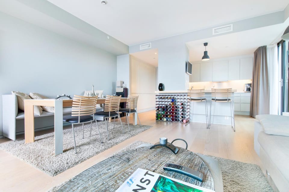 Living room, Seating area, Dining area, minibar