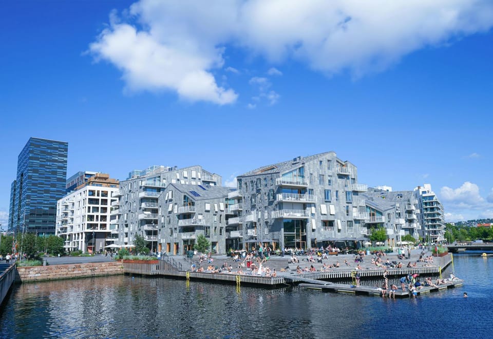 Central Penthouse on 19th Floor with Amazing View Apartment in Oslo