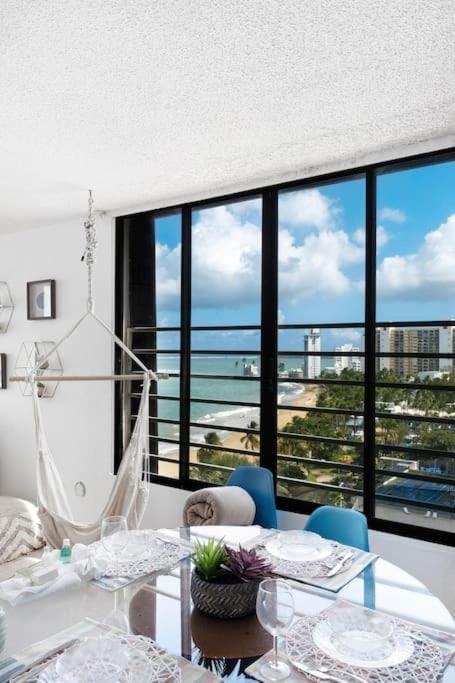 Marias Beach 1BDR Oceanfront Pool Parking Apartment in Carolina