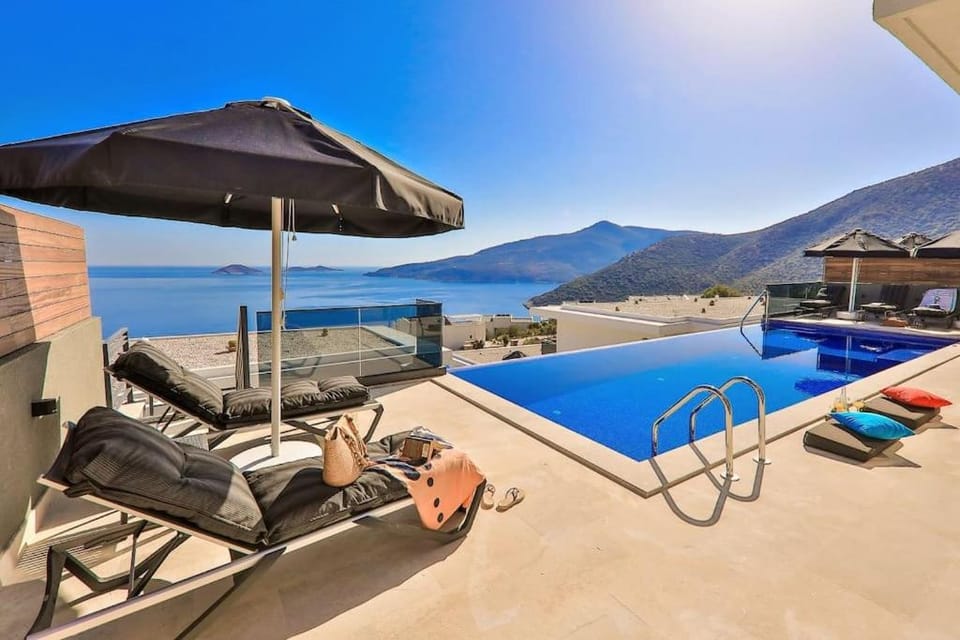 Pool view, Sea view, Swimming pool