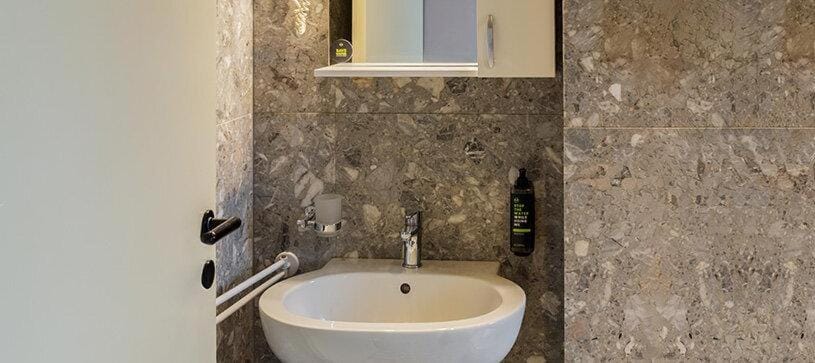 Bathroom, Photo of the whole room