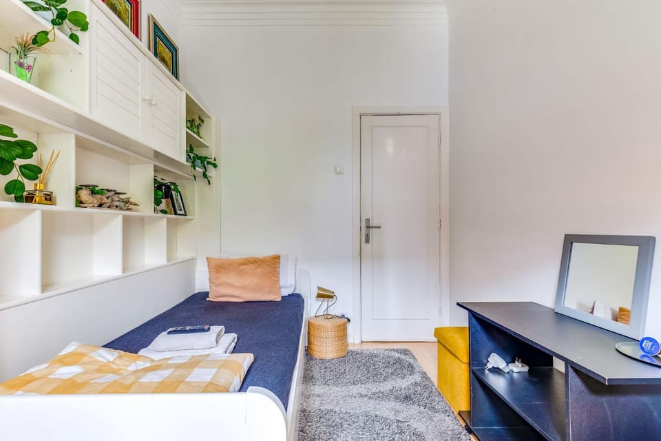 Bed, Bedroom, wardrobe