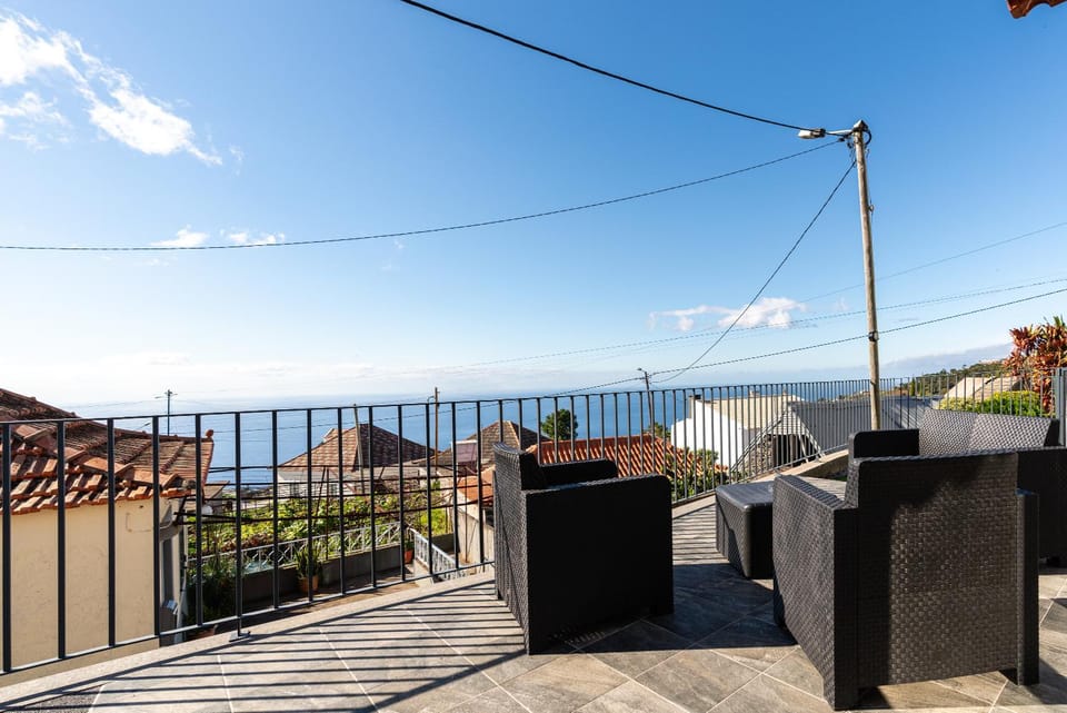 Casa Barros Serra House in Madeira District