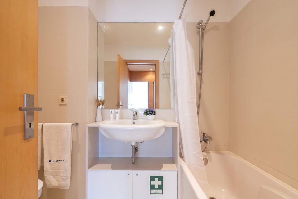 Bathroom, Bath