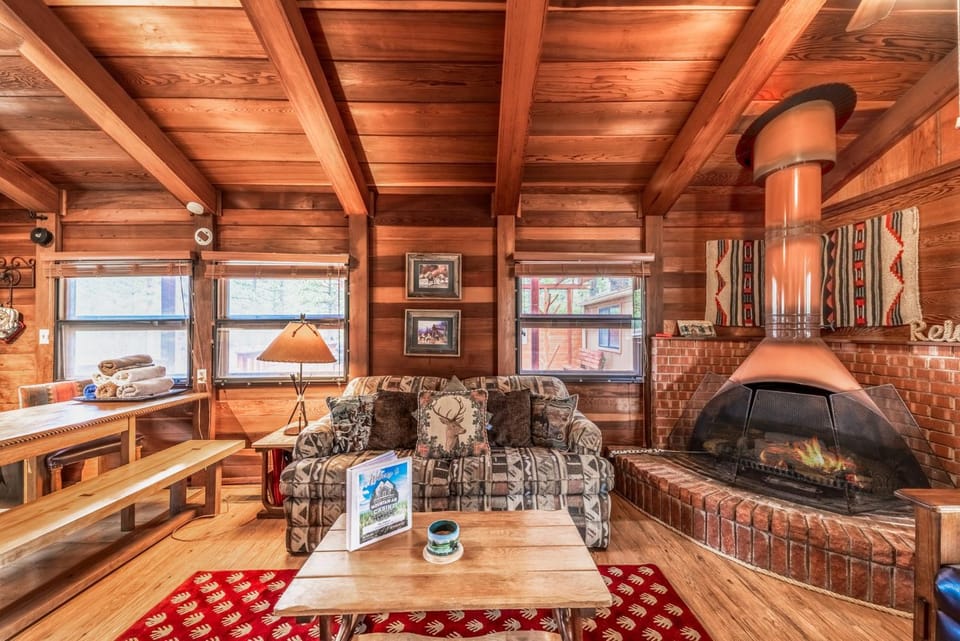 Deer Meadows & Wildflower: Cute, Centrally Located Ruidoso Cabin with Hot Tub! Cabin in Ruidoso