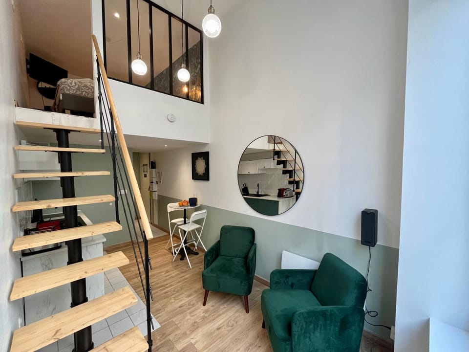 Suite Titouan - Appartement 2 personnes - Check in h24 & Wifi Apartment in Villeurbanne