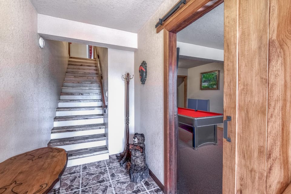 Grande View Condo: 3 Bedroom 2 Bathroom Townhome with a Game Room! House in Ruidoso